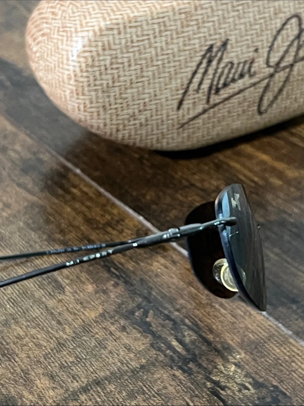 Maui Jim you temples black